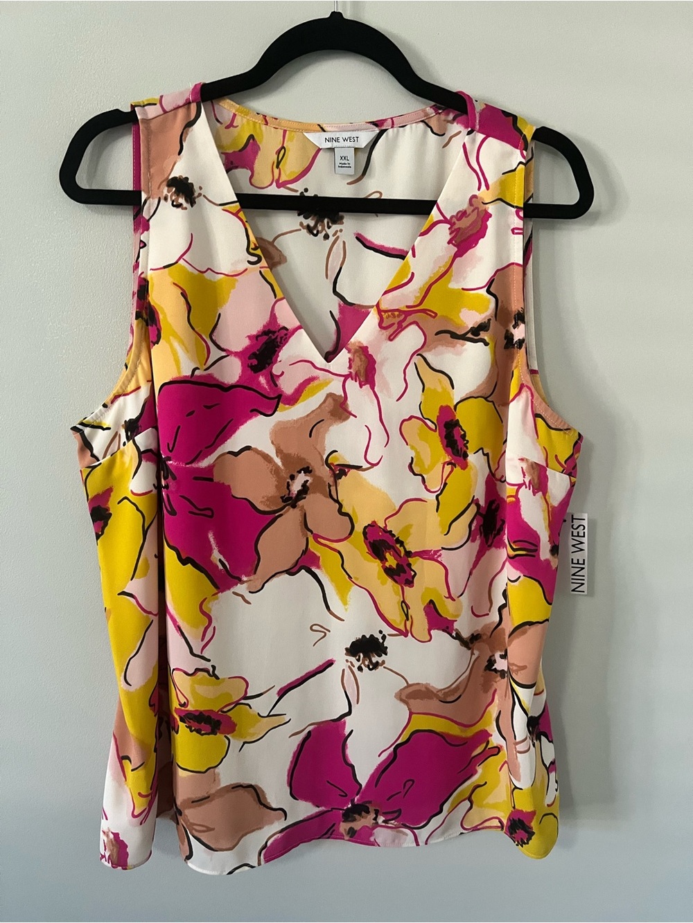 Nine West Cream Pink Yellow Floral V-Neck Sleeveless Top